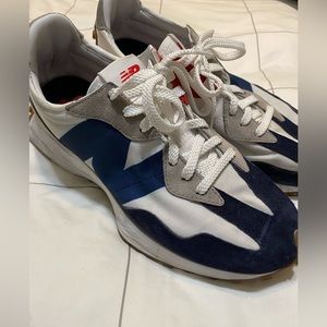 New Balance 327, Men’s Size 9, White/Navy Blue/Red Gum Sole